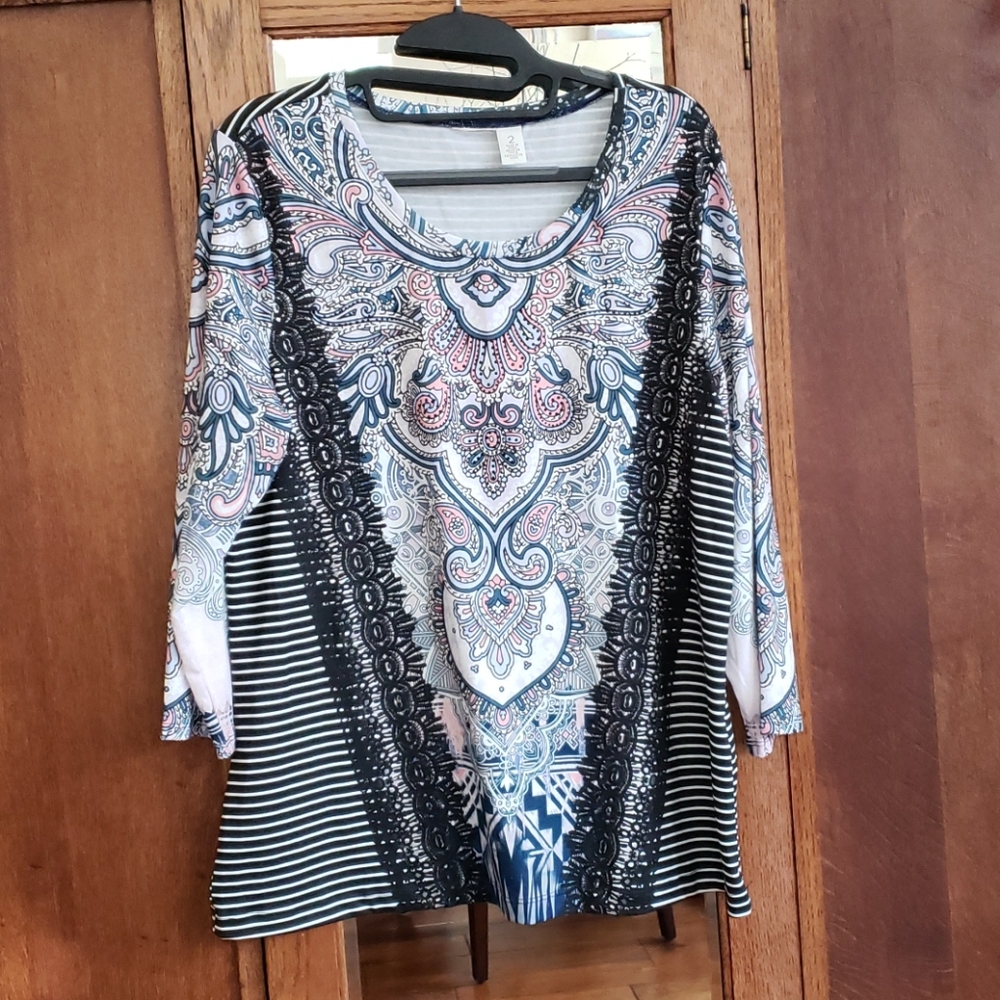 Multi colored long sleeved tee